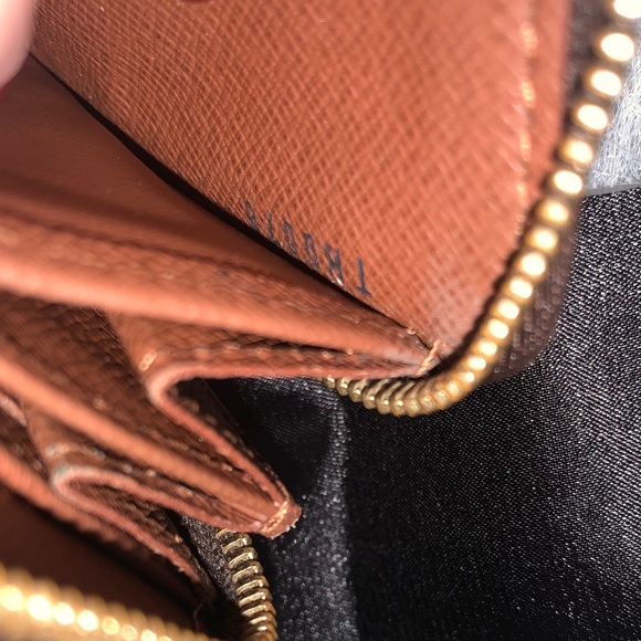 ❌SOLD Louis Vuitton zippy coin purse - Picture 6 of 14